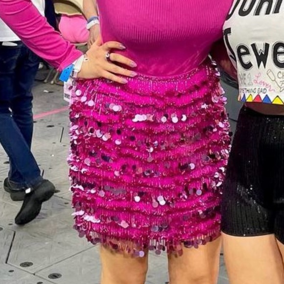 ASOS Pink Fringe Sequin Skirt, size 10 - Picture 3 of 3